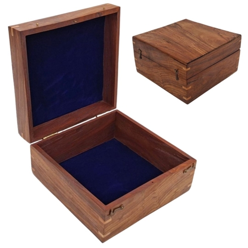 duze-drewniane-pudelko-prezentowe-20x20x11cm-ele.jpg