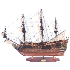 Drewniany model żaglowca HMS Prince